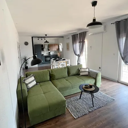 Luka Iii Apartment Sibenik